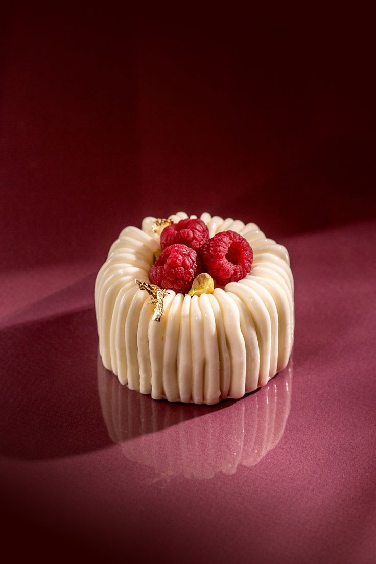 Pastel individual de frambuesa
